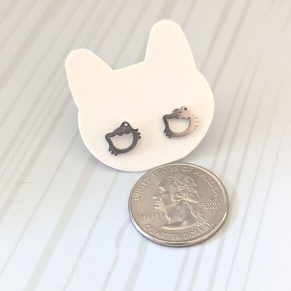 Kitty Iconic Cat Face Shaped Minimalist Dainty Silver Stud Earrings - Picture 6 of 7